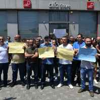اعتصام لموضفي ألفا وتاتش أمام مبنى "ألفا" في فرن الشباك - محمد سلمان