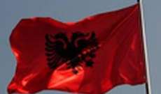 الشرطة الألبانية ألقت القبض على اثنين يشتبه بأنهما قتلا شرطيا