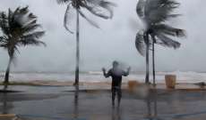 رياح بسرعة 195 كيلومترا وعواصف عاتية تجتاح جنوب ولاية فلوريدا