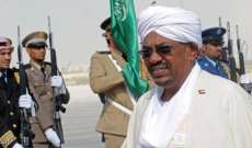 نقل الرئيس السوداني السابق عمر البشير ووزير دفاعه من السجن إلى المستشفى