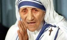 الام تيريزا ستصبح قديسة للكنيسة الكاثوليكية في أيلول 2016
