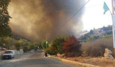 اهالي شحور يناشدون الدفاع المدني بإخماد النيران التي إندلعت في المنطقة