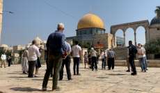 مستوطنون اقتحموا باحات المسجد الأقصى في القدس بحماية الشرطة الإسرائيلية