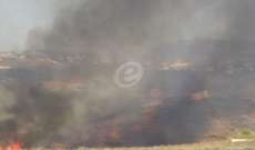النشرة:فرق الاطفاء تواصل العمل على اخماد الحريق المندلع بين زوطر ويحمر