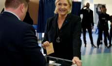 مرشحة اليمين المتطرف مارين لوبان أدلت بصوتها في إينين - بومون