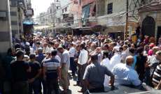 النشرة: المخيمات الفلسطينية تحي "جمعة الغضب 10" إحتجاجا على إجراءات وزارة العمل