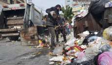 النشرة: شركة جمع النفايات في صيدا باشرت رفع أطنان النفايات المكدسة في الشوارع