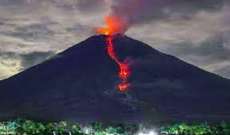 ثوران بركان في إندونيسيا دفع أكثر من 250 من السكان للرحيل والرماد يغطي قرى