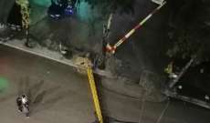 النشرة: سقوط عامود كهرباء في شارع الجاموس مقابل قاروط ونجاة عائلة