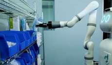 روبوت يقوم ببعض المهام اللوجستية يحل محل البشر في المستشفيات