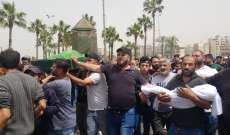 بدء تشييع عدد من الضحايا في طرابلس وسط إطلاق نار كثيف