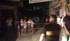 النشرة: محتجون قطعوا الشارع التحتاني في مخيم عين الحلوة احتجاجا على انقطاع الكهرباء