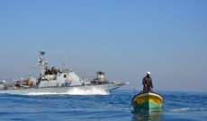 الزوارق الحربية الاسرائيلية استهدفت بنيرانها مراكب الصيادين قبالة غزة