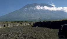 استمرار ثوران بركان "بالي" بإندونيسيا وإجلاء آلاف السكان