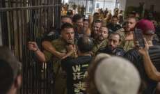 إعلام إسرائيلي: مشادات في جلسة حكومية بين الوزراء على خلفية اقتحام معسكرات الجيش الإسرائيلي