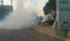 الجيش الاسرائيلي القى قنابل دخانية باتجاه كفركلا اثر تحرك لمناصري امل احتجاجا على كسر صورة للصدر