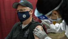 وزير الدفاع الأميركي بالإنابة يتلقى اللقاح المضاد لكورونا