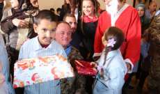 بلدية جزين وزعت هدايا الميلاد على الاطفال واللاجئين السوريين