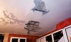 النشرة: نجاة عائلة فلسطينية إثر سقوط أجزاء من سقف منزلها في مخيم عين الحلوة