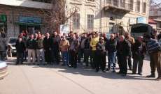 اعتصام لعمال البناء أمام سرايا بعلبك احتجاجا على منافسة العمال السوريين