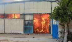 وسائل إعلام مصرية: حريق هائل بأحد مصانع الكرتون والخسائر اقتصرت على الماديات 