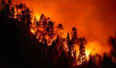 خبراء في الأرصاد الجوية: ارتفاع كبير في عدد صواعق البرق غربي كندا يؤجج حرائق الغابات