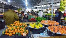 جنون في أسعار الخضار والفواكهة: هل تلجأ الحكومة لتثبيت أسعار السلع الغذائية الأساسية؟