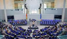 البرلمان الألماني يوافق على اقتراح بإمداد أوكرانيا بأسلحة ثقيلة