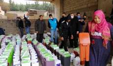 الامم المتحدة وبلدية صيدا توزعان مواد "التنظيف والتعقيم" على النازحين السوريين