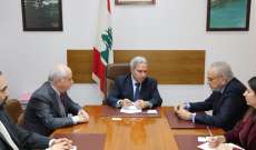 وزير السياحة عقد سلسلة اجتماعات والتقى القائم بأعمال السفارة العراقية