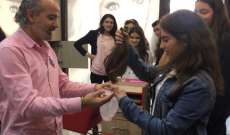 طلاب الإنجيلية بصيدا يجمعون خصل الشعر من الصالونات للتبرع بها لمرضى السرطان