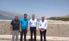 حسن مراد جال والسفير الروماني في بحيرة القرعون: لإنقاذ منطقة البقاع الغربي المهددة بصحة أبنائها