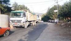 قطع الطريق في تنورين التحتا منعاً لمرور الشاحنات إلى سد بلعا