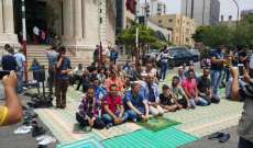 النشرة: استمرار اعتصام مياومي بلدية طرابلس احتجاجا على عدم تثبيتهم 