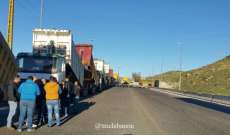 التحكم المروري: تجمع عدد من الشاحنات على طريق ضهر البيدر بالاتجاهين