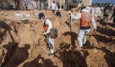 الدفاع المدني بغزة أعلن انتشال 392 جثة من المقابر الجماعية بمستشفى ناصر بعد انسحاب الجيش الإسرائيلي