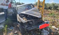 جريح نتيجة اصطدام سيارة بعمود كهرباء على طريق عام بلدة عرب الجل- صربا
