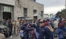 اعتصام أمام مبنى مصلحة الجمارك في طرابلس الميناء