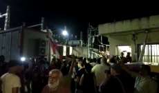 اعتصام عند دوار كفررمان احتجاجا على التقنين بالتيار الكهربائي