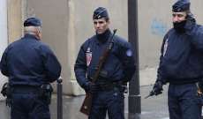 الحدث: الشرطة الفرنسية تسيطر على رجل هدد أفرادها بسلاح أبيض في باريس