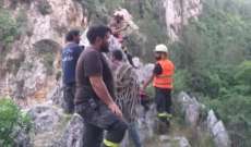 إنقاذ شاب سقط عن مرتفع شاهق في يحشوش