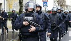 القبض على 7 مهاجرين غير شرعيين داخل شاحنة أعلاف في فرنسا