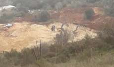 جرافة اسرائيلية أزالت الأشجار قبالة وادي هونين - قضاء مرجعيون