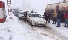 النشرة: الدفاع المدني أنقذ مواطنين احتجزوا على طريق ترشيش كفرسلوات بسبب الثلوج