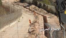 قوات إسرائيل تحفر الطريق الممتدة في القطاع الشرقي عند الحدود اللبنانية