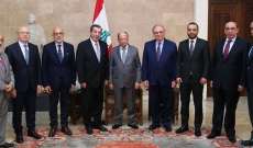 الرئيس عون التقى الفرزلي مع وفدٍ من جمعيّة 