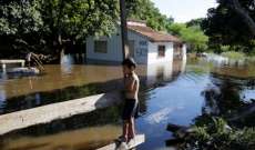 الفيضانات تغرق شوارع باراغواي والسكان يواصلون الفرار من مياه الأمطار