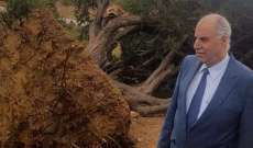 رئيس بلدية مشمش جال على المناطق المتضررة من العاصفة وطالب بالتعويض عليها