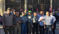 العسكريون المتقاعدون علقوا إعتصامهم أمام مصرف لبنان في بعلبك