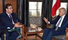 بري بحث مع السفير الفرنسي الأوضاع الراهنة في لبنان والمنطقة